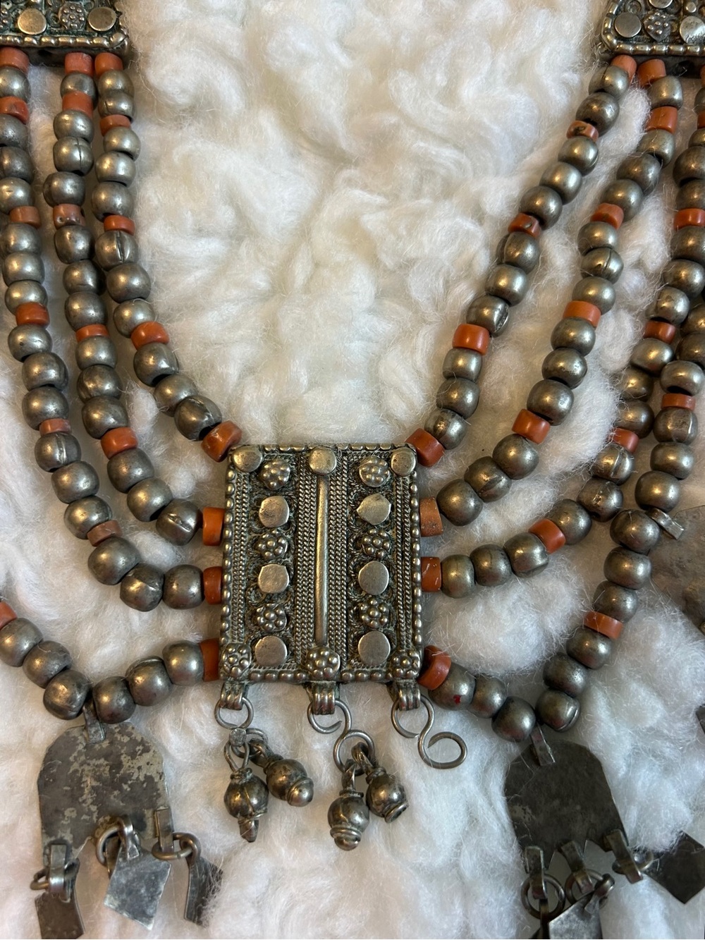 ๐VTG Boho Multi-Strand Silver & Coral Beaded Statement Necklace - Picture 2 of 3